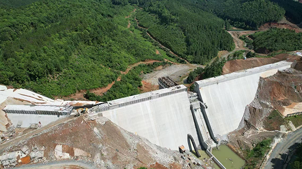 樂安縣江下水庫擴建工程大壩樞紐-自密實堆石混凝土順利完成